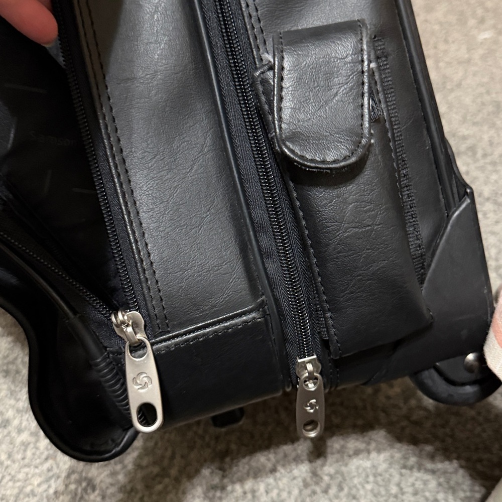 Samsonite Black Rolling Travel Bag/laptop bag/Briefcase on wheels Spinner - Picture 13 of 14